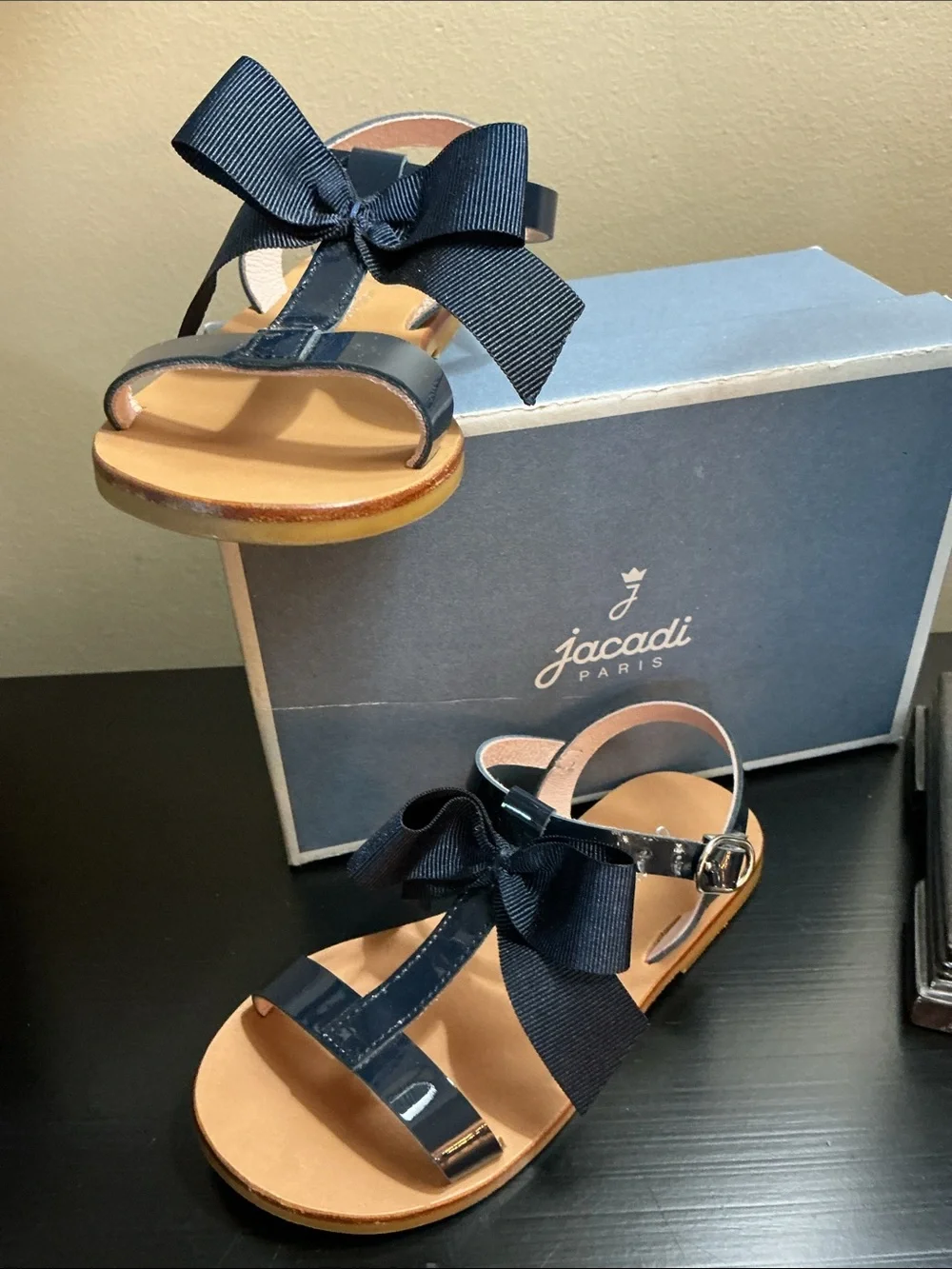 JACADI Girls Navy Bow Strappy Sandals - Sz 9.5 US (Sz 26)